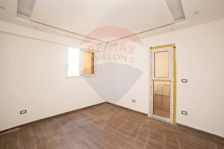 شقة للبيع 140 م لوران  (ش الاقبال)