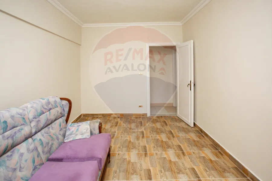 شقه للبيع 160 م سموحة (ش مصطفي كامل)