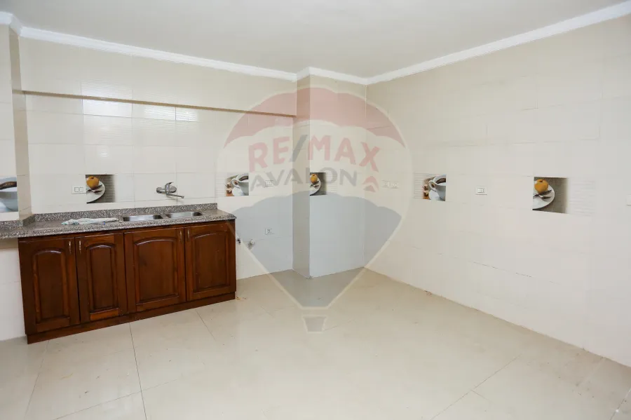 Apartment for sale 270 m Smouha (El Villat Distrect-steps from fawzia's palace