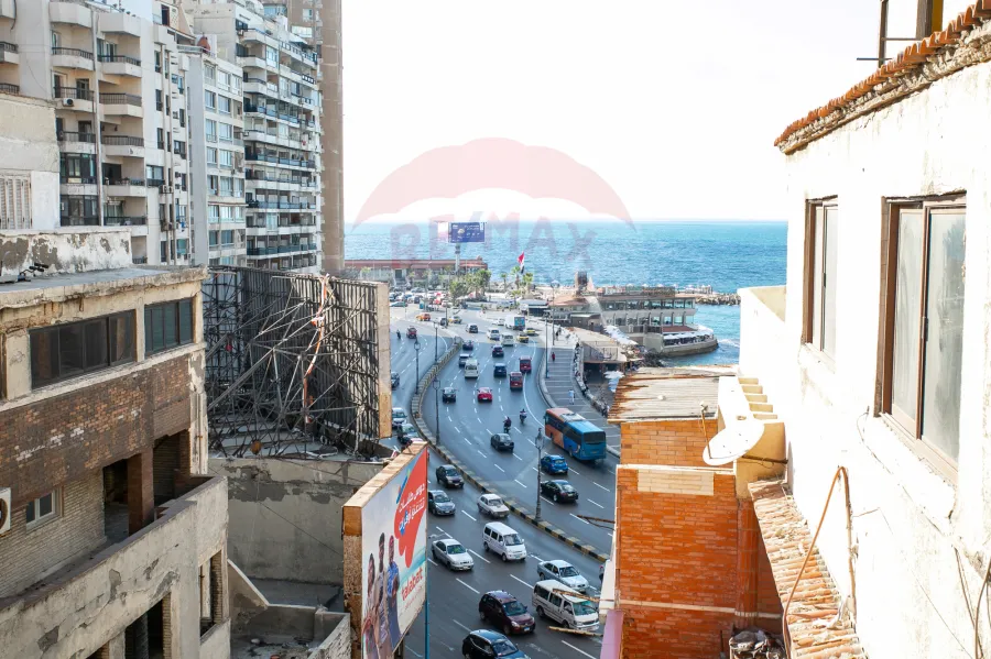 شقة للبيع 330 م جليم (تري البحر مباشرة)