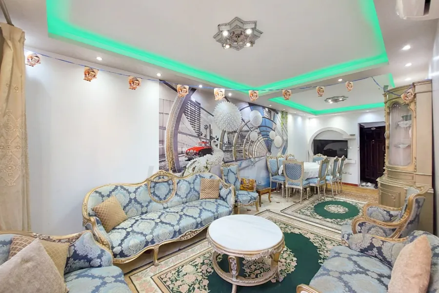 شقة للايجار المفروش 140 م كليوباترا (خطوات من البحر)