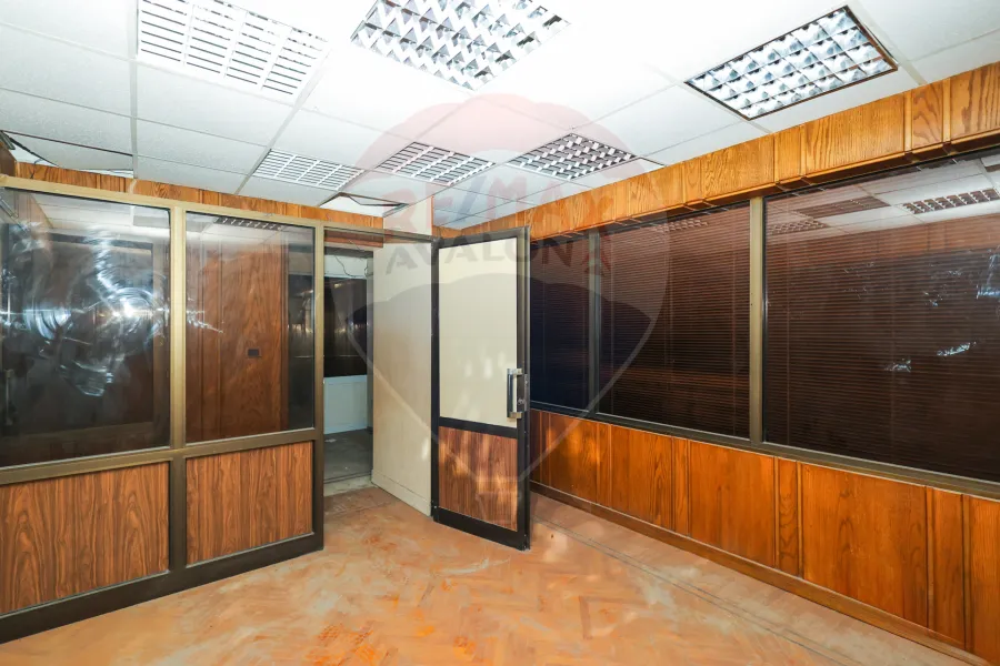 مقر إداري - تجاري للبيع 350 م سموحة (أمام مسجد حاتم)