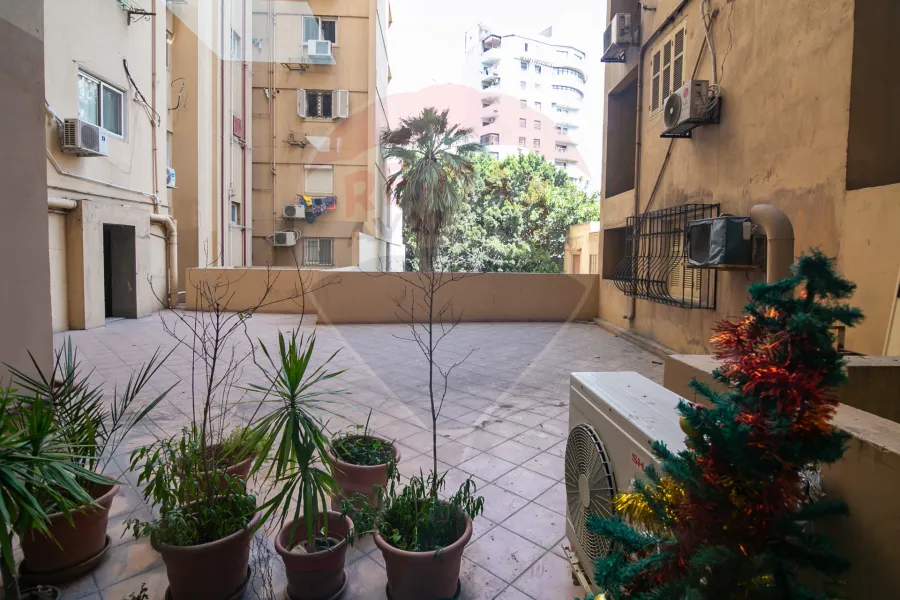 مقر اداري للايجار المفروش 170 م كفر عبده (عمارة الفرات)