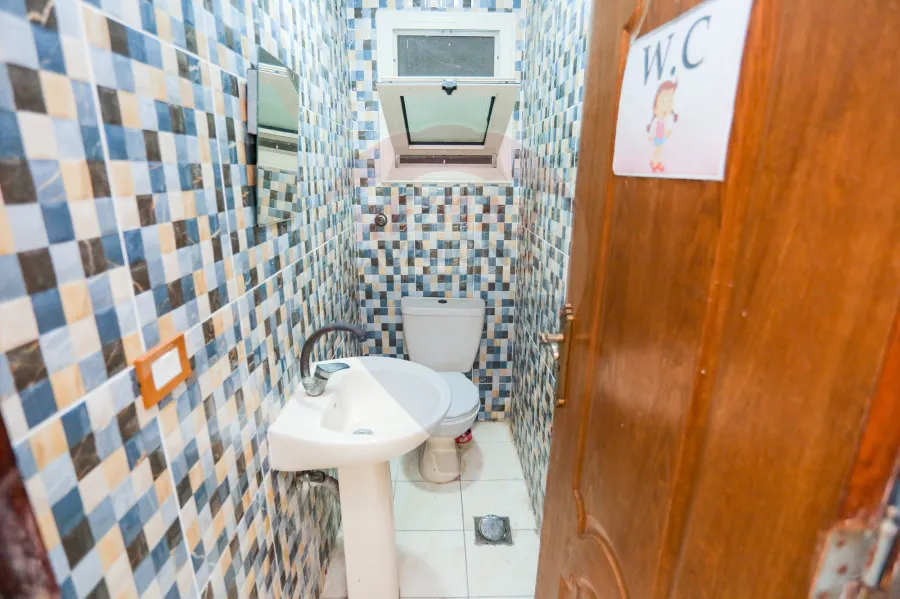 ميزان ادارى للايجار 225 م كامب شيزار ( ش كليه الهندسه )