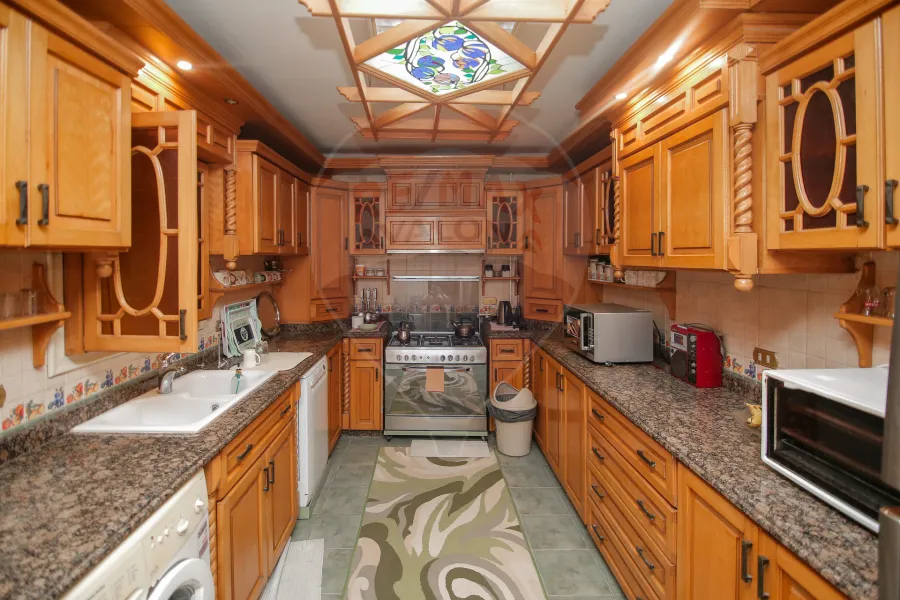 شقه للبيع 255 م سموحة (ش مصطفى كامل)