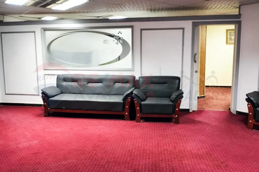 شقة للبيع 235 م جليم (علي البحر مباشرة)