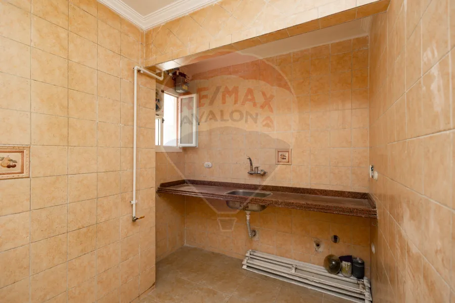 Apartment for sale 150 m Sidi Gaber (Branched from Al Mosher st.)