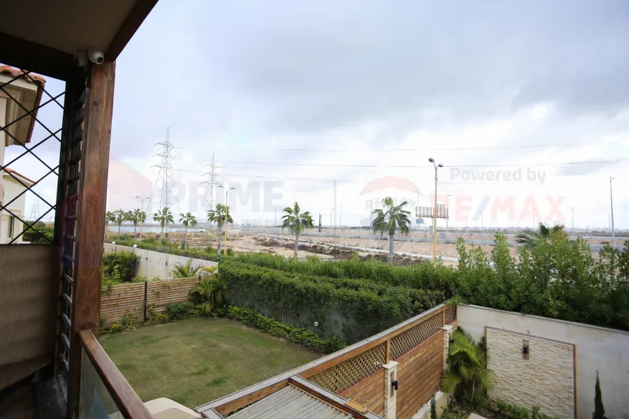 Twin house villa for sale 440 m King Mariout (Alex West)