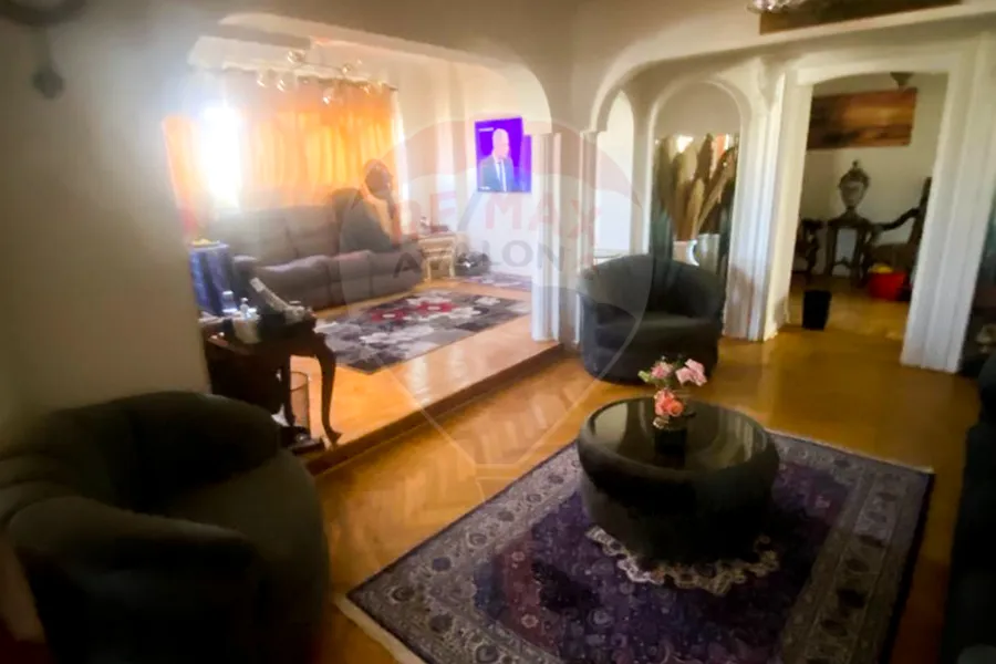 شقة للبيع 235 م رشدي (ش أبوقير)