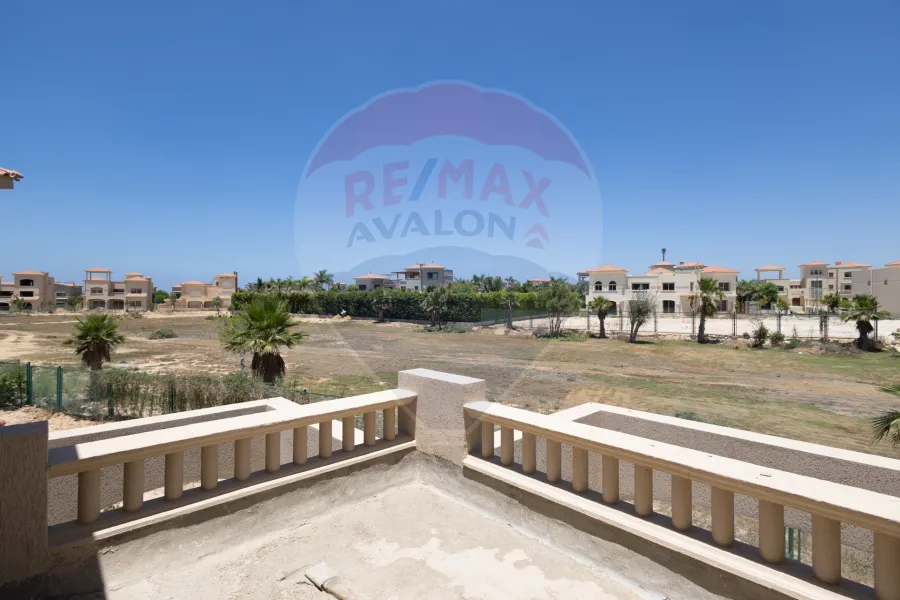 فيلا للبيع 1,016 م الكينج (اليكس ويست - مرحلة سانت كاترين V1)