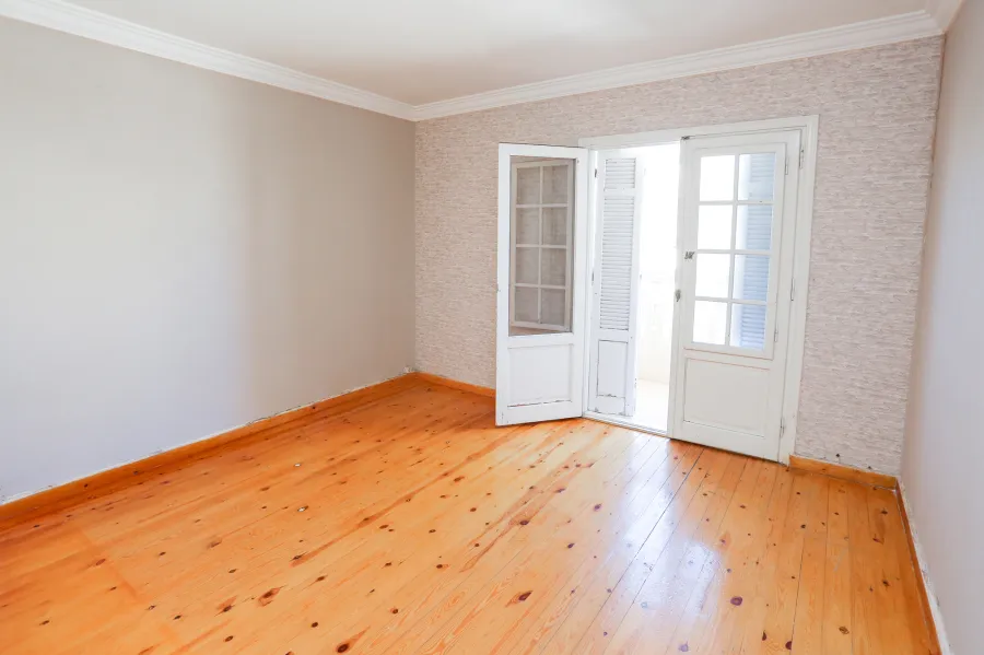 شقة للبيع 235م سموحة (تقاطع ش مصطفي كامل مع ش بهاء الدين الغتورى)