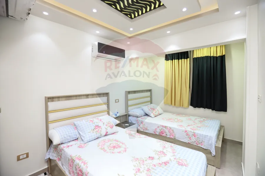 شالية للبيع 70 م  المعمورة الشاطئ (ثاني نمرة من البحر)