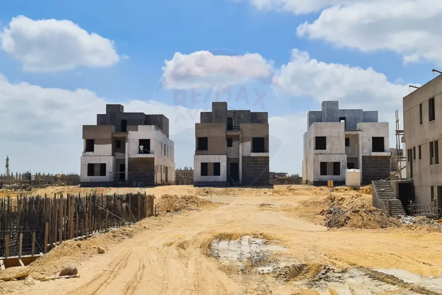 Villa Taysira for sale 273 m + 65 m roof Palm Hills Alexandria