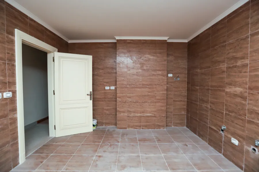 Apartment For Sale 300 m Smouha (Fawzi Moaaz St.- Seif Building)