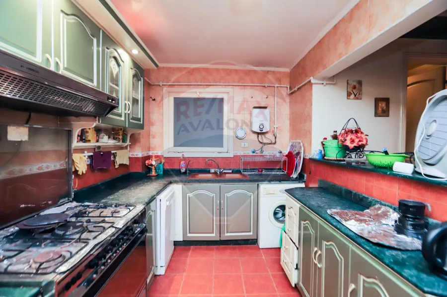 شقة للبيع 210 م سموحة (ش فوزي معاذ)