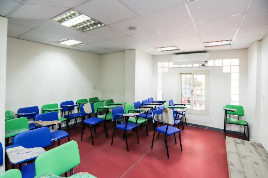 مقر إدارى للايجار 175 م سموحة ( شارع فيكتور عمانويل )