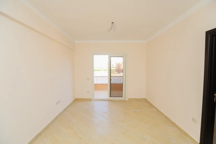 فيلا للبيع 205م الساحل الشمالى (قريه روزانا - خطوات من البحر)