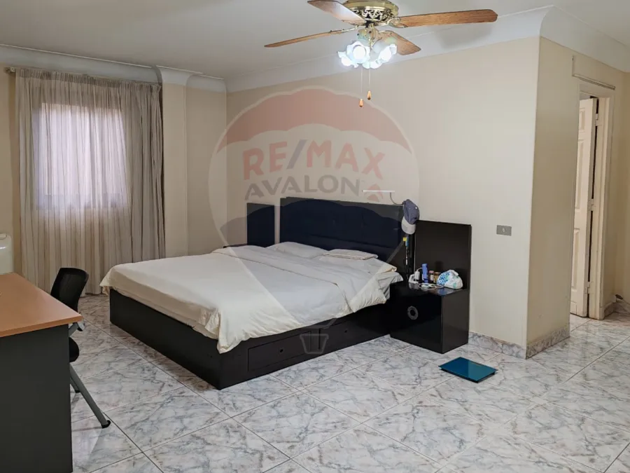 Apartment for sale 220 m in Maadi (Al Mahatta Square - steps from Maadi Metro)