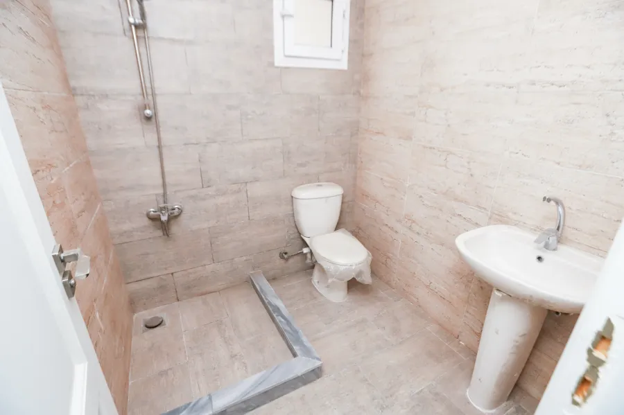 شقة للبيع 230 م لوران ( محطة ترام شعراوى )