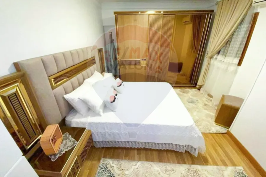 شقة للبيع 160 م وابور المياه (ش فيلا المخابرات)