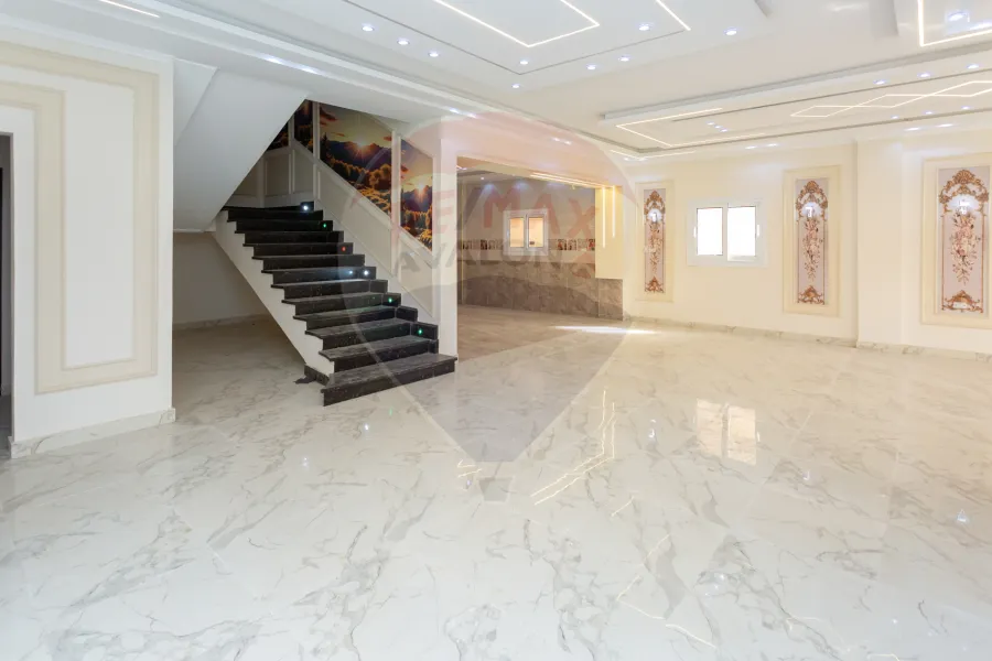 فيلا ستاند الون للبيع كينج مريوط (خلف المعهد العالي بالكينج) 500 م