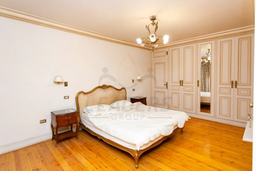 شقة للبيع 235 م كفر عبده (خطوات من شارع ابوقير - عمارة برند)