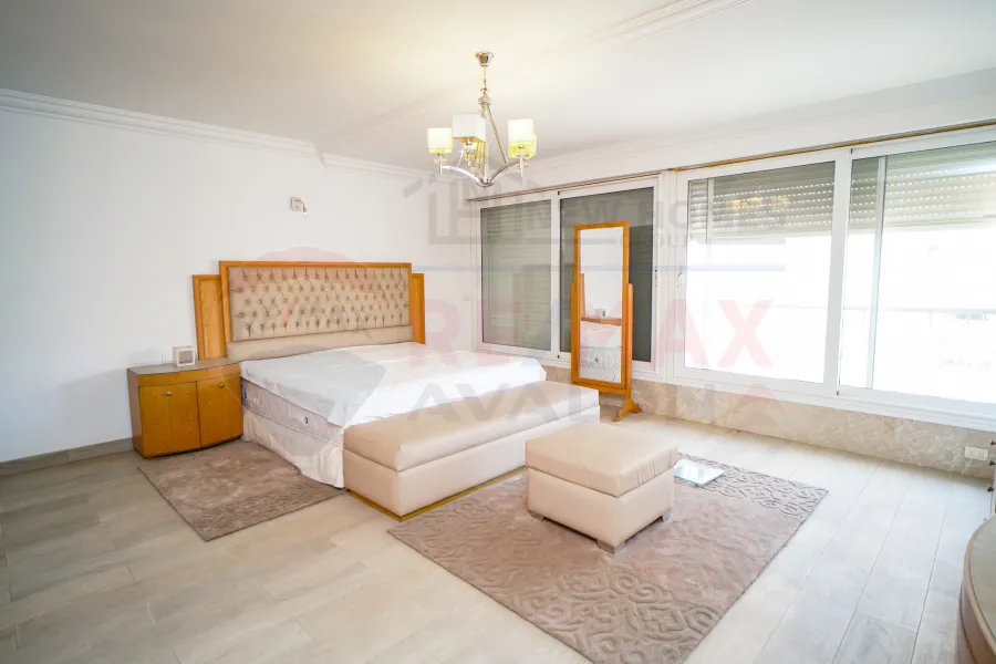 شقة للبيع 415 م المعادي  (كورنيش النيل مباشرة)