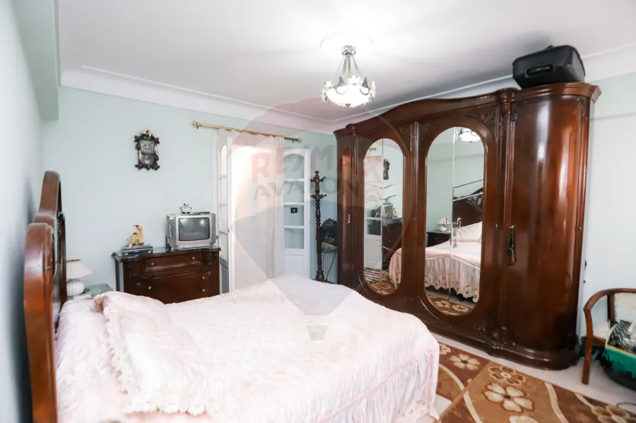 شقة للبيع 175 م سبورتنج ( خطوات من شارع ابوقير )