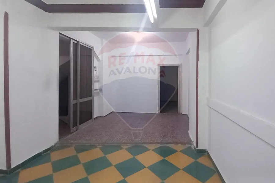 Shop for rent 70 m Asafra (45 main st.)