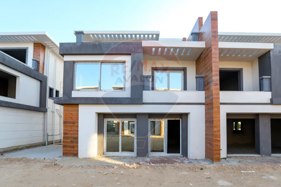 Stand alone villa for sale 270 m (Spring Star) King Mariout