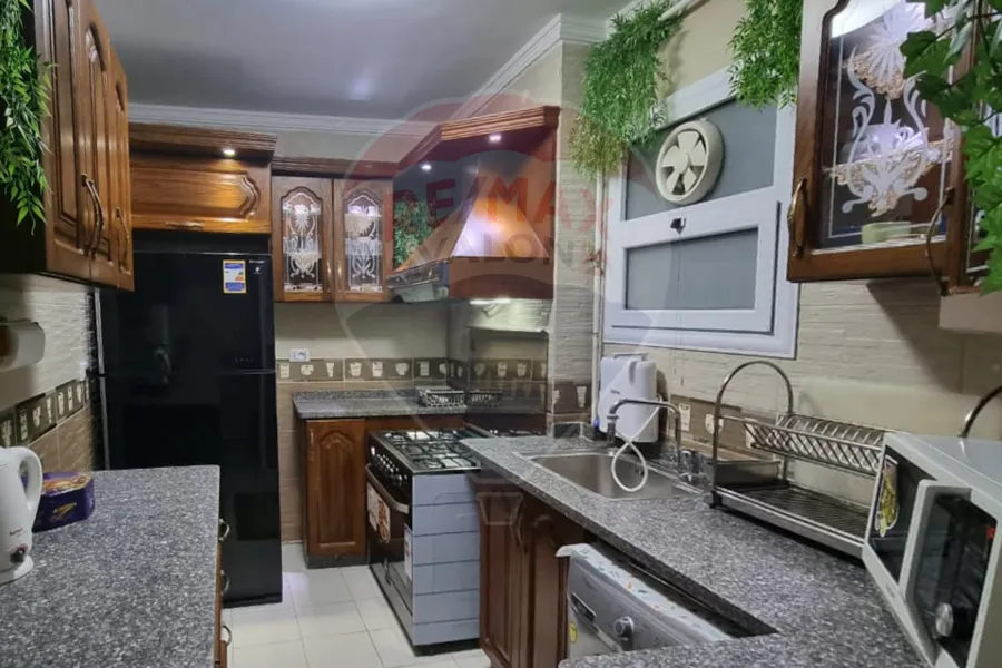 شقة للبيع 120 م سيدي بشر (السرايا)