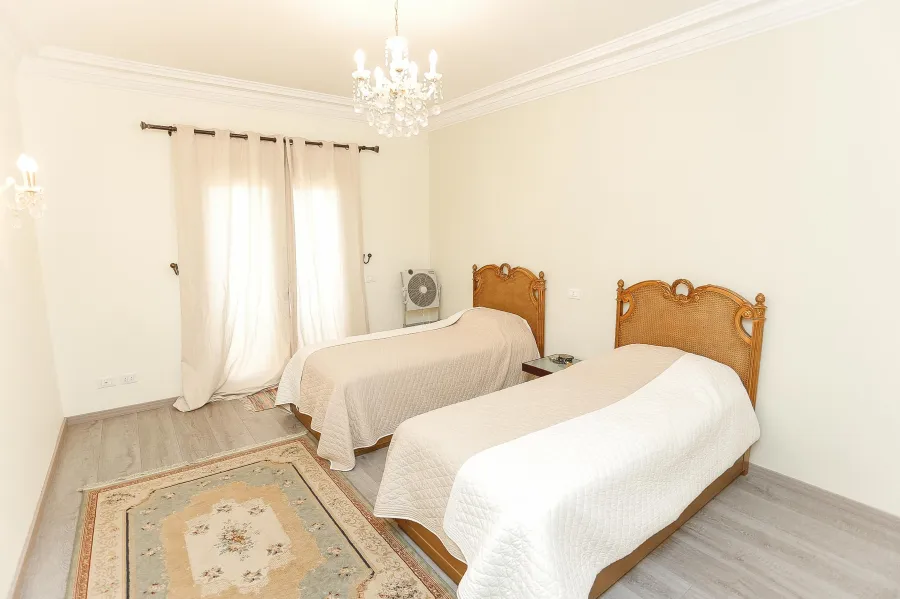 فيلا مستقلة للبيع 627 م بكينج مريوط  (بكومباوند العروبة)