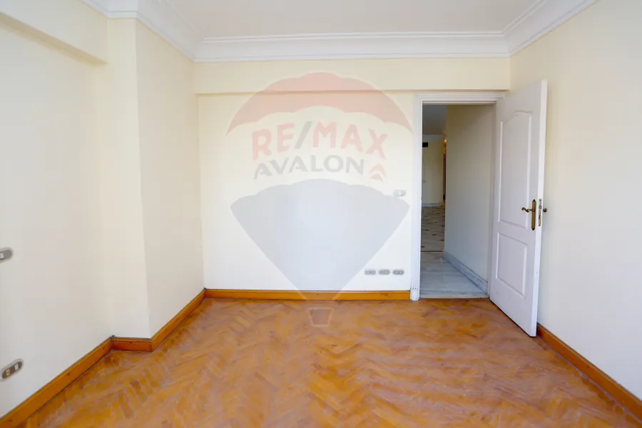 شقة للبيع 198 م سموحة ( عمارة كونتننتال تاور - ش فوزى معاذ)