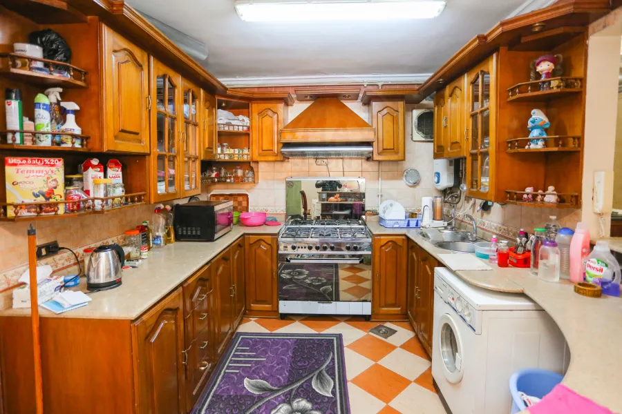 Apartment for sale 180 m Sidi Bishr (khaled ebn el walid St - steps from mohamed nagib st)