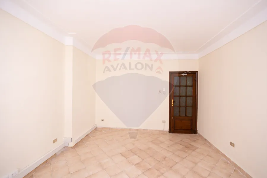 Apartment for rent 217 m Louran (directly on the tram)