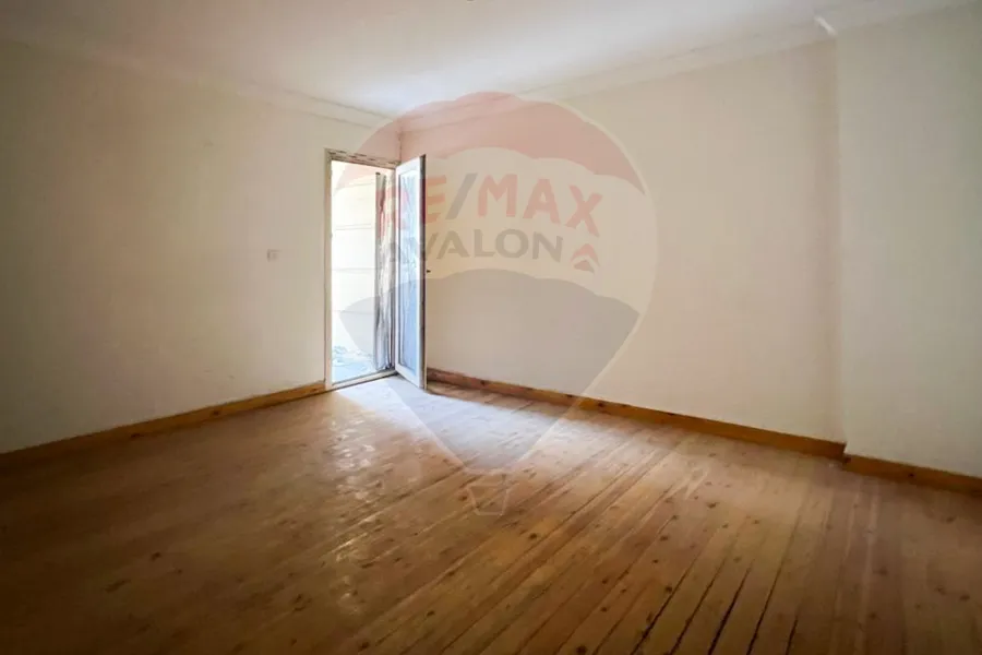 شقة للإيجار 195 م سموحة (متفرع من ش فوزي معاذ)