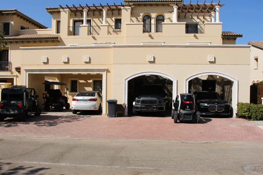 فيلا ستاند ألون للبيع (مراسي - ڤيرونا) 440 م