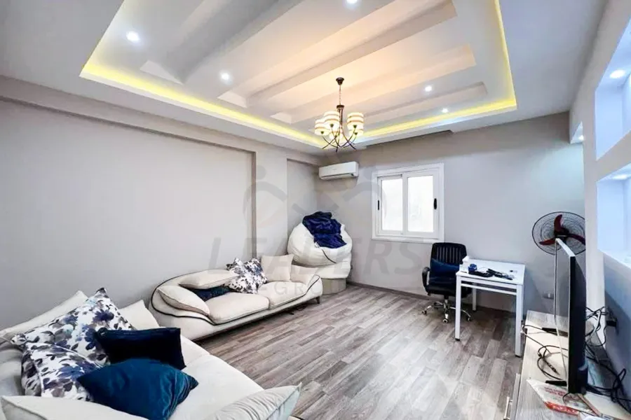 شقة للبيع 250 م سموحه (ش بهاء الدين الغتورى)