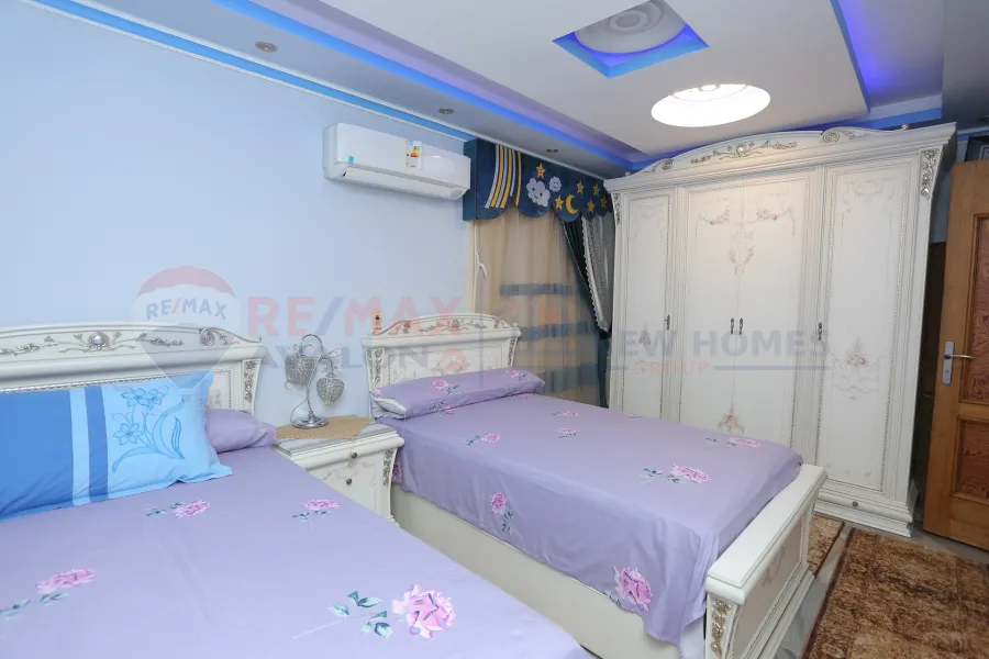 Apartment for sale 332 m Camp Chezar (directly on the sea - brand building)