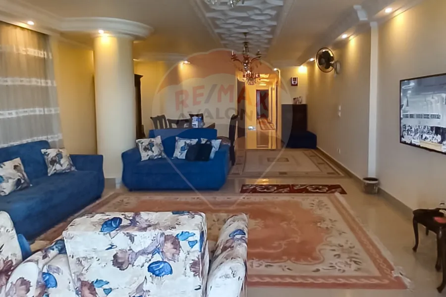 شقه للبيع 215 م كيلوباترا (علي البحر)