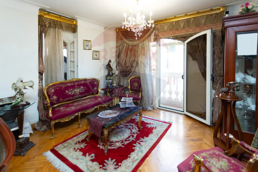 Apartment for sale 240 m Glim (Abdel Salam Arif St.)