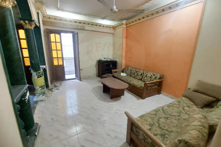 شقة للإيجار 130 م سيدى جابر  خطوات من شارع المشير