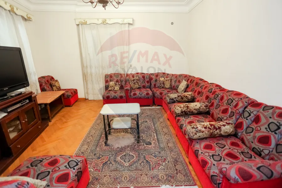 شقة للبيع 205 م لوران (خطوات من البحر)