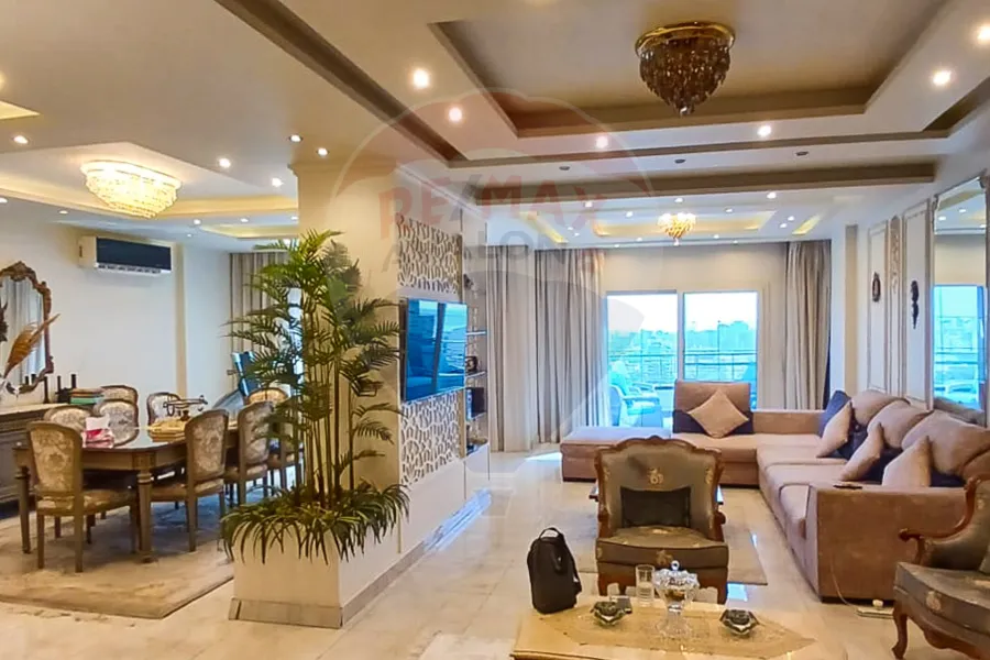 Apartment for sale El Shatby (University Bridge St.) 265 m