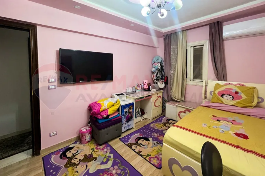 Apartment for sale 200 m Smouha (Branched from Fawzi Moaz St)