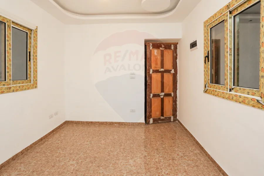 Administrative or residential apartment for rent 120 m Azarita (steps from the sea)