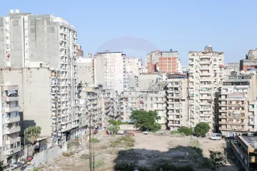 شقه للبيع 200 م كامب شيزار (شارع كلية الهندسه - احمد قمحه الرئيسي)