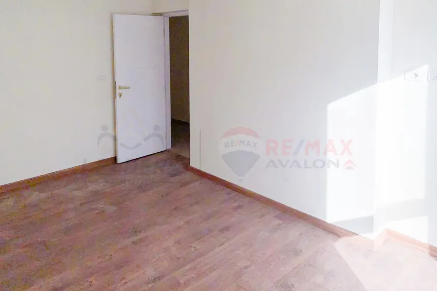 شقة للايجار 180 م سموحة (جراند فيو)