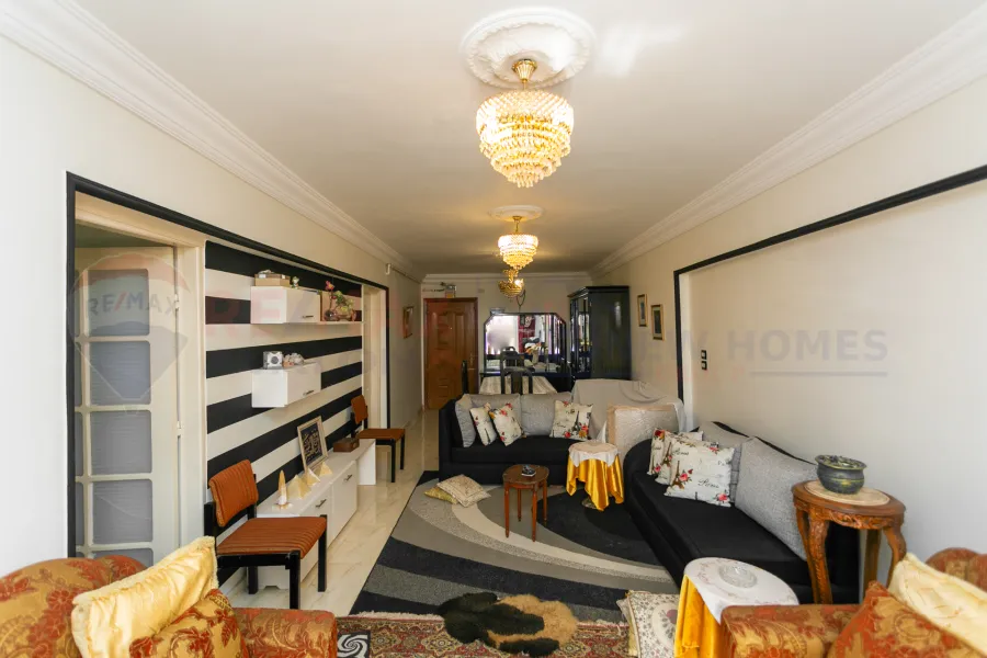 شقة للبيع 150 م كفر عبده (ش ابراهيم راجي)