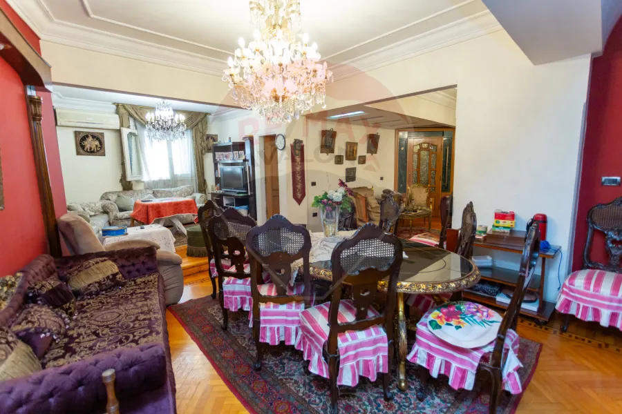 Penthouse apartment for sale 340 m Glim (Mostafa Fahmy St. - Steps from the sea)